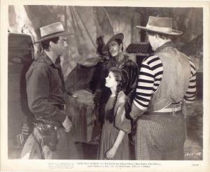 Scena del film "Gli avventurieri di Santa Maria" - regia Sam Wood - 1940 - attori Betty Brewer, Gilbert Roland e Fred MacMurray