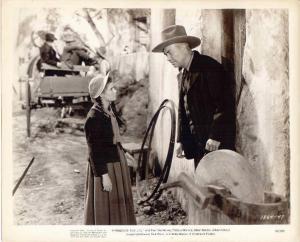 Scena del film "Gli avventurieri di Santa Maria" - regia Sam Wood - 1940 - attrice Betty Brewer