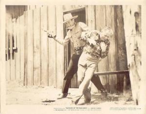 Scena del film "Rustlers of the Badlands" - regia Derwin Abrahams - 1945
