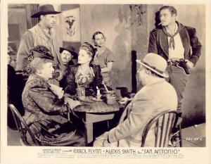 Scena del film "Duello a San Antonio" - regia David Butler - 1945 - attore Errol Flynn