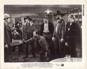 Scena del film "Sfida infernale" - regia John Ford - 1946 - attori Henry Fonda, Ward Bond, Walter Brennan, Grant Withers, John Ireland e Alan Mowbray