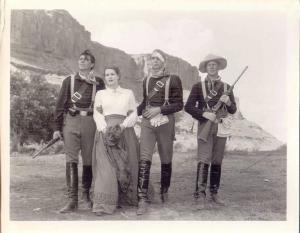 Scena del film "Rio Bravo" (Rio Grande) - regia John Ford - 1950 - attori John Wayne e Maureen O'Hara