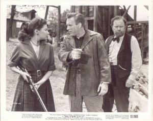 Scena del film "Le rocce d'argento" - regia Byron Haskin - 1951 - attrice Yvonne De Carlo