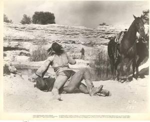Scena del film "Hondo" - regia John Farrow - 1953