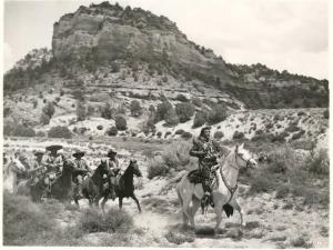 Scena del film "Cavalca vaquero !" - regia John Farrow - 1953 - attore Anthony Quinn
