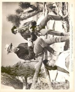 Scena del film "Gli avventurieri di Santa Maria" - regia Sam Wood - 1940 - attori Gilbert Roland e Fred MacMurray