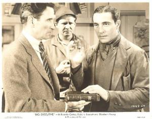 Scena del film "Lo sparviero" - regia Erle C. Kenton - 1933 - attore Ricardo Cortez