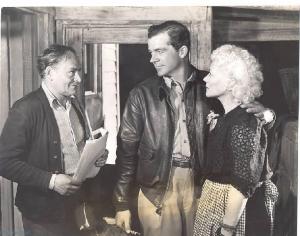 Scena del film "I migliori anni della nostra vita" - regia William Wyler - 1946 - attori Roman Bohnen, Dana Andrews e Gladys George