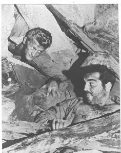 Scena del film "L'asso nella manica" - regia Billy Wilder - 1951 - attore Kirk Douglas