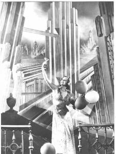 Scena del film "Il prezzo del piacere" - regia Edward Buzzell - 1933 - attrice Nancy Carroll