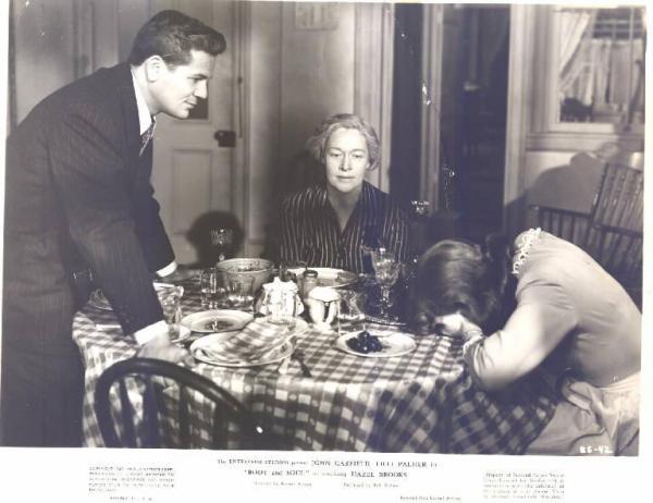 Scena del film "Anima e corpo" - regia Robert Rossen - 1947 - attore John Garfield