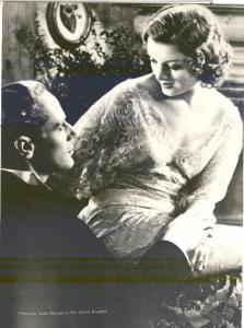 Scena del film "The Animal Kingdom" - regia Edward H. Griffith - 1932 - attori Leslie Howard e Myrna Loy