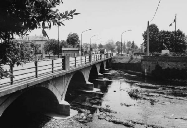 Fiume Mincio - opera di presa di Marengo - Fossa di Pozzolo - ponte a Goito