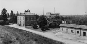 Stabilimento idrovoro dell'Agro Mantovano-Reggiano - edifici cicostanti