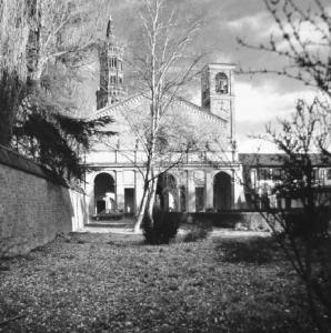 Abbazia di Chiaravalle - facciata - due torri