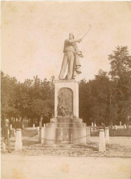Luino - Piazza Giuseppe Garibaldi - Monumento a Giuseppe Garibaldi - Alessandro Puttinati - Ernesto Bazzaro / Risorgimento italiano