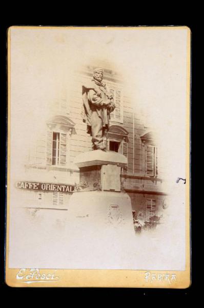 Parma - Piazza Giuseppe Garibaldi - Monumento a Giuseppe Garibaldi - Davide Calandra / Risorgimento italiano