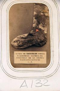 Calza di Giuseppe Garibaldi, forata da un proiettile - Aspromonte - Cimeli / Risorgimento italiano - Marcia su Roma