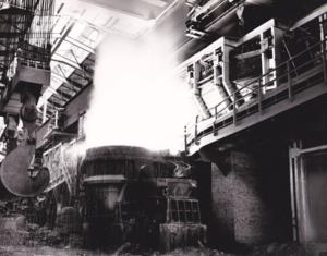 Innocenti - Impianto siderurgico dell'Orinoco - Interno dell'acciaieria: fossa di colata