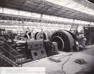 Innocenti - Impianto siderurgico dell'Orinoco - Interni del tubificio - Montaggio dei macchinari