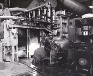Innocenti - Impianto siderurgico dell'Orinoco - Laminatoio - Interno - Forno di riscaldo e tamburo deviatore