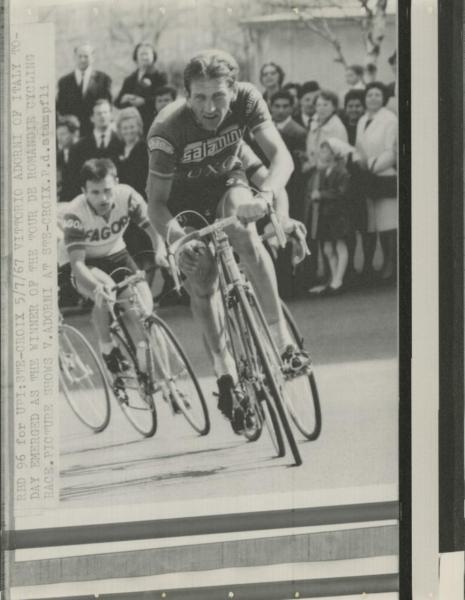 Ciclismo - Vittorio Adorni - Tour de Romandie 1967 - Tappa Le Locle-Sainte Croix - Volata finale