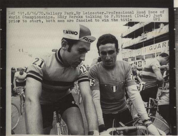 Ciclismo - Franco Bitossi - Mallory Park, Leicester (Gran Bretagna) - Campionati del mondo di ciclismo su strada 1970 - Gara in linea professionisti - Con Eddy Merckx sulla linea di partenza