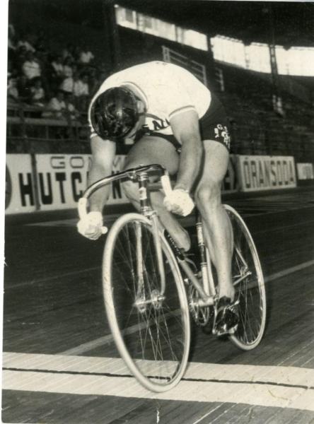 Ciclismo - Antonio Maspes - Milano - Velodromo Vigorelli - Campionati italiani di ciclismo su pista 1961 - Velocità professionisti - In azione