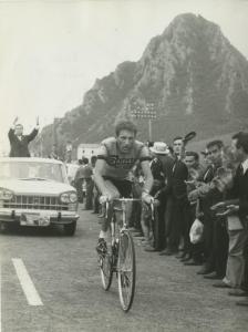 Ciclismo - Vittorio Adorni - 48° Giro d'Italia - Tappa Saas Fee (Svizzera)-Madesimo - Arrivo del vincitore