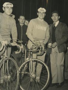 Ciclismo - Ercole Baldini - Giro di Lombardia 1959 - Punzonatura - Con Aldo Moser e Guido Carlesi
