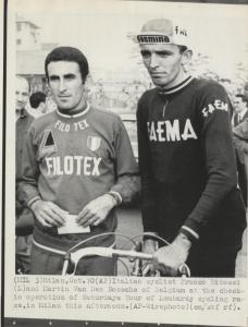 Ciclismo - Franco Bitossi - Milano - Giro di Lombardia 1967 - Punzonatura - Con Martin Van Den Bossche