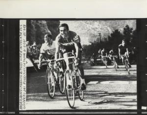 Ciclismo - Franco Bitossi - 52° Giro d'Italia - Tappa Campobasso-Scanno - Il vincitore taglia il traguardo