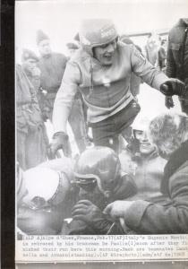 Sport invernali - Bob a quattro maschile - Alpe d'Huez (Francia) -  Giochi della X Olimpiade invernale 1968 - Eugenio Monti, Roberto Zandonella, Mario Armano e Luciano De Paolis festeggiano la vittoria