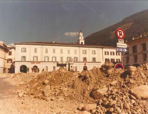 Piazza Cavour 1987