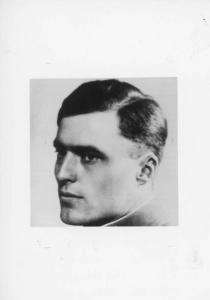 Ritratto maschile: Claus Schenk Graf von Stauffenberg, militare tedesco antinazista - Primo piano