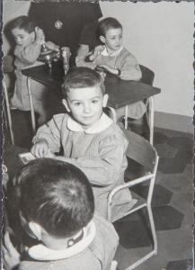 Milano - Pio Istituto dei Sordi in via Settembrini - Riprese per documentario - Bambini sordi, allievi, seduti ai banchi
