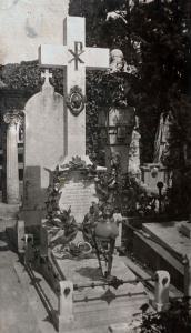 Milano - Cimitero Monumentale - Tomba di Don Giulio Tarra