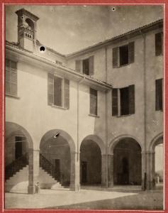 Alzate Brianza, Verzago - Pio Istituto dei Sordi, Villa Santa Maria - Palazzo - Cortile interno