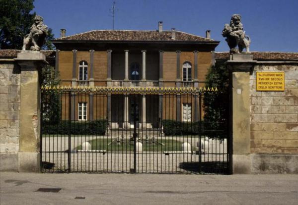 Cormano - Parco Nord, settore Brusuglio - Villa Manzoni - Cancello - Fontana