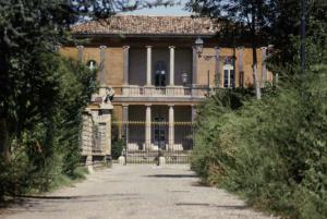 Cormano - Parco Nord, settore Brusuglio - Villa Manzoni - Cancello - Alberi