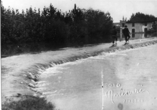 Alluvione 1953 - Fiume Oglio - Canneto sull'Oglio - Argine a Buca Oi