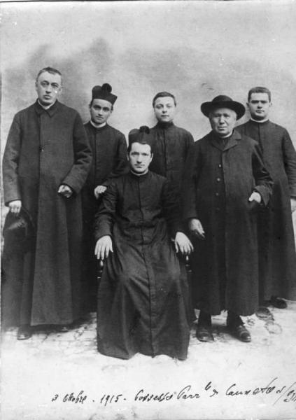 Ritratto di gruppo maschile - Don Fulvio Tessaroli con cinque sacerdoti