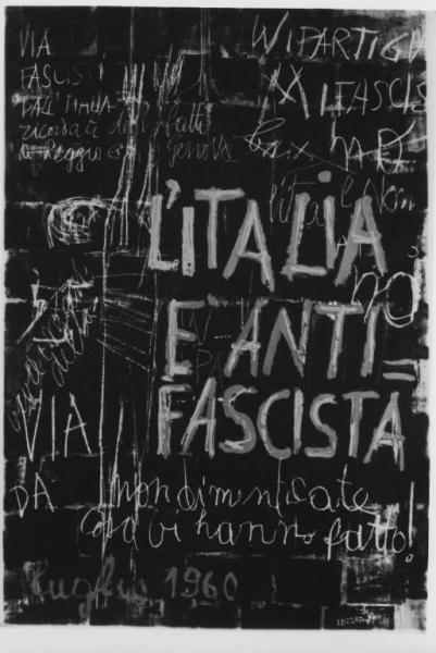 Scritte murali "L'Italia è antifascista" - Dopoguerra