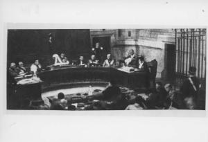 Roma - Tribunale - Aula, interno - Seduta del Tribunale speciale - Fascismo - Processo (fotografia scattata probabilmente nel 1932 al processo contro l¿anarchico Angelo Sbardellotto)
