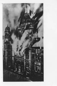 Nazismo - Notte dei cristalli - Germania, Berlino - Incendio della Nuova Sinagoga di Berlino in Oranienburger Strasse - Fiamme e fumo - Antisemitismo