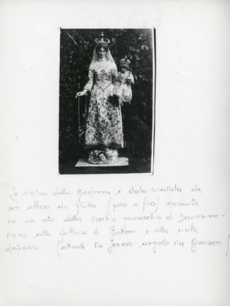 Milano - Quartiere Dergano - Chiesa di San Nicola Vescovo - Statua lignea della Madonna