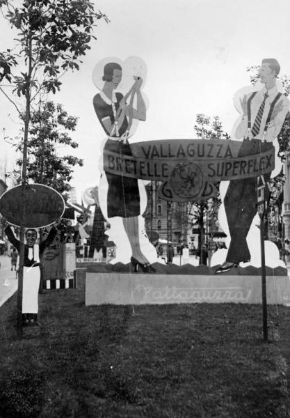 Fiera di Milano - Campionaria 1931 - Sagoma pubblicitaria delle bretelle Vallaguzza