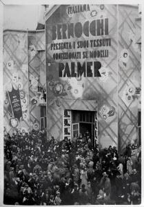 Fiera di Milano - Campionaria 1931 - Corteo di modelli di abiti in cotone