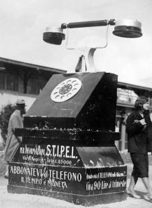 Fiera di Milano - Campionaria 1931 - Installazione pubblicitaria della Stipel