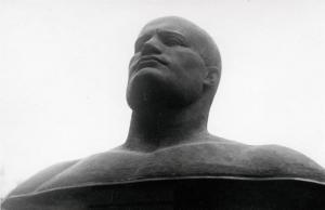 Fiera di Milano - Campionaria 1933 - Busto di Benito Mussolini